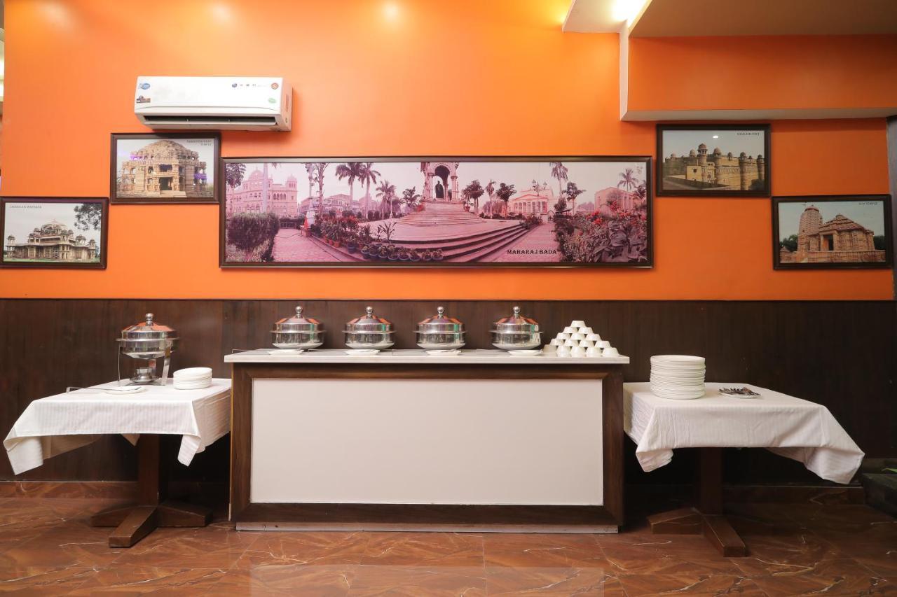 Hotel Vivek Continental Gwalior Exterior photo