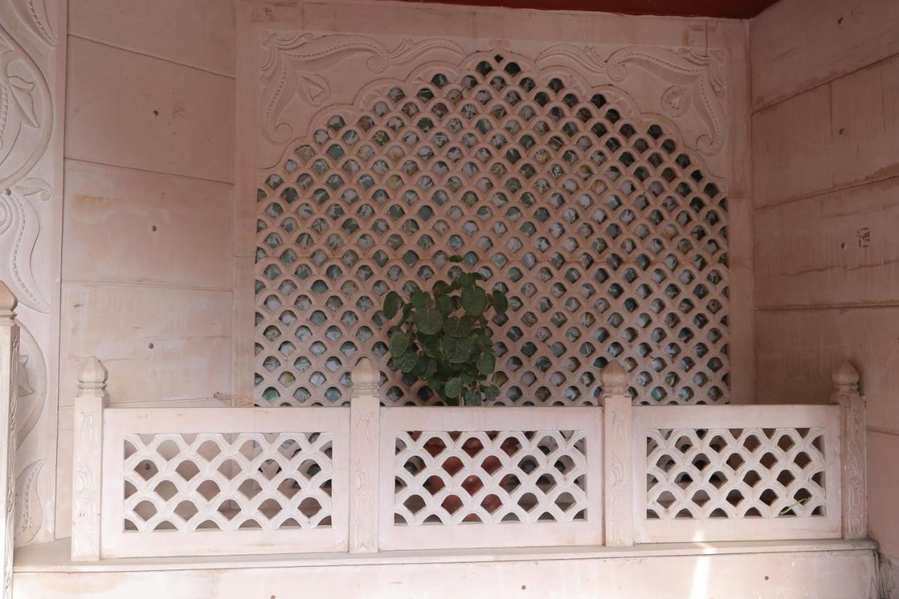 Hotel Vivek Continental Gwalior Exterior photo