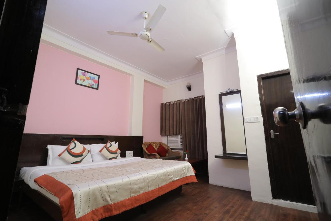 Hotel Vivek Continental Gwalior Exterior photo