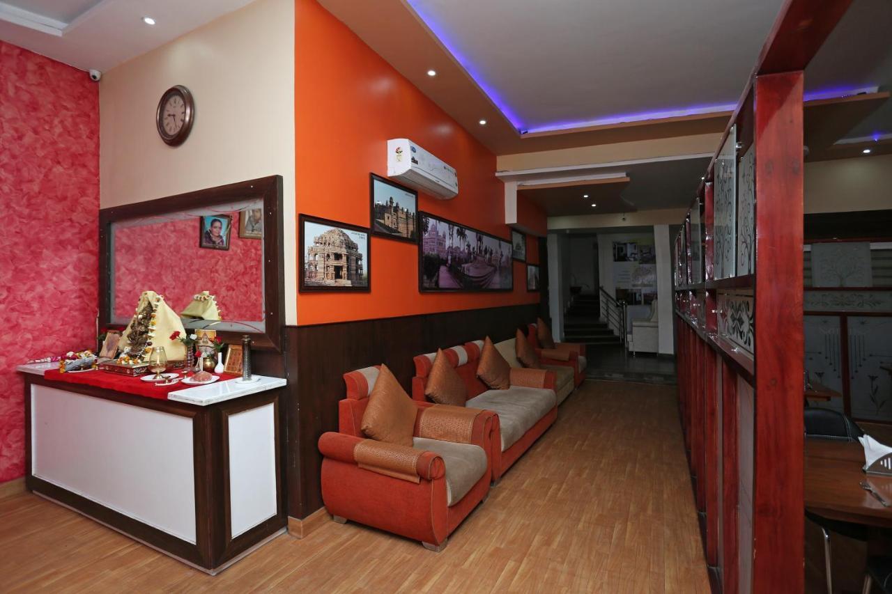 Hotel Vivek Continental Gwalior Exterior photo